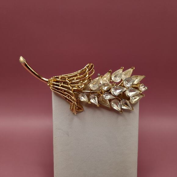 Vintage Coro Clear Rhinestone Floral Brooch, Gold Tone, 3 1/4 Inches - Picture 6 of 12